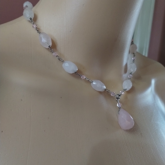 Beautiful women's white and pink stones - Picture 2 of 5